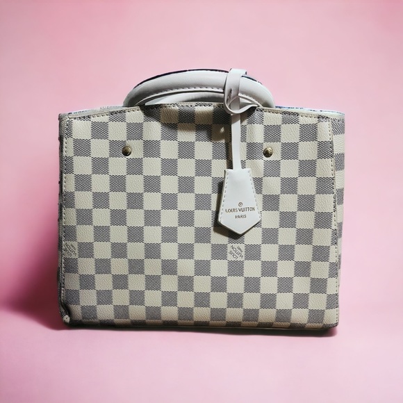 Purse - Picture 1 of 8